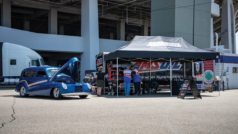 Winning at Car Shows: How AMSOIL Dealers Can Turn Enthusiast Events into Business Growth